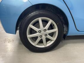 Photo '12' of Toyota Aqua