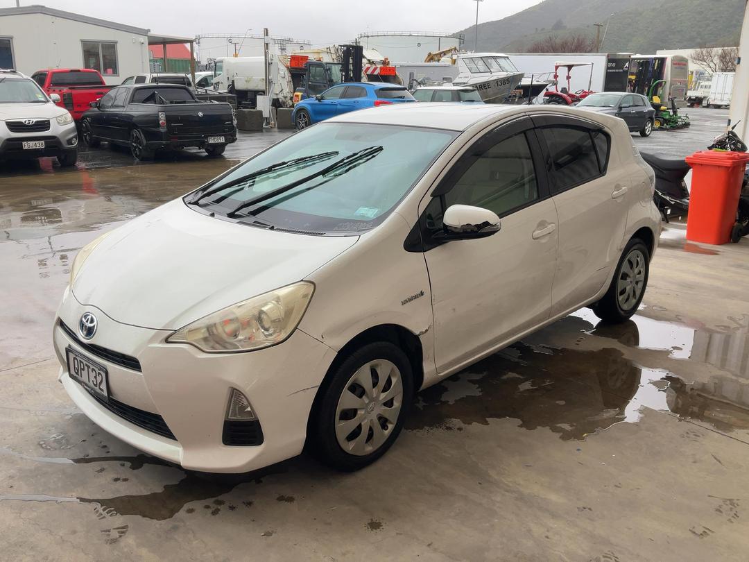 Photo '3' of Toyota Aqua