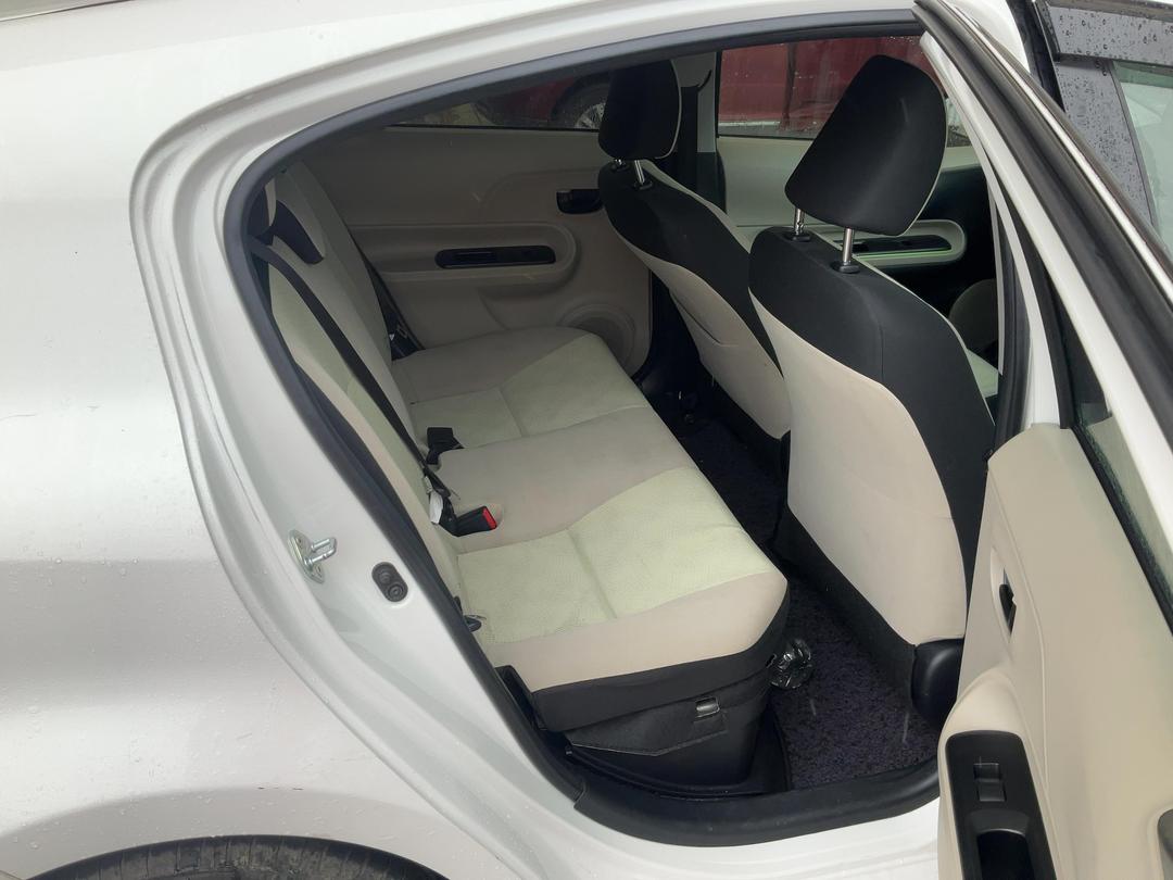 Photo '19' of Toyota Aqua