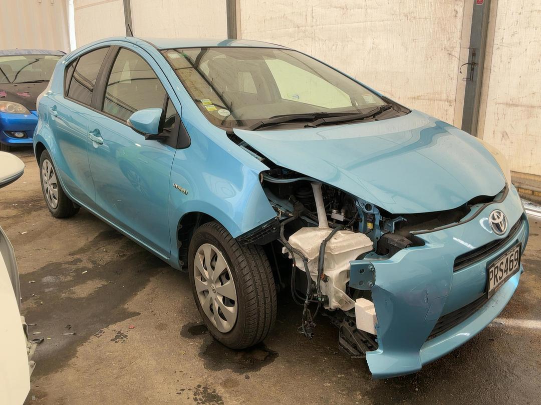 Photo '2' of Toyota Aqua