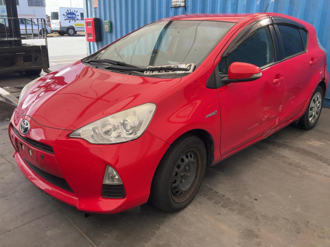 Photo '3' of Toyota Aqua
