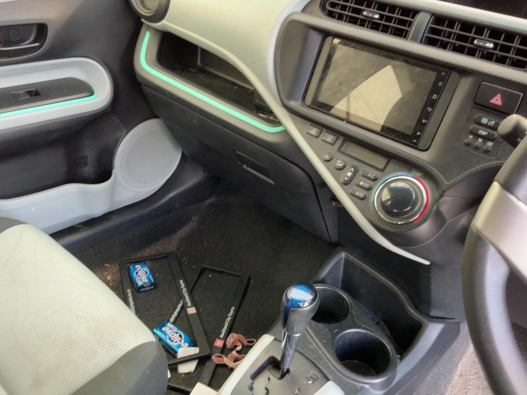 Photo '17' of Toyota Aqua