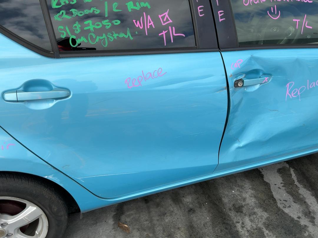Photo '15' of Toyota Aqua
