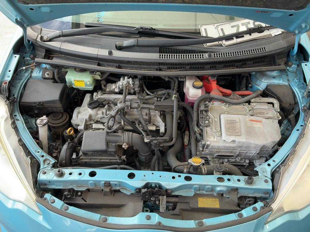 Photo '24' of Toyota Aqua