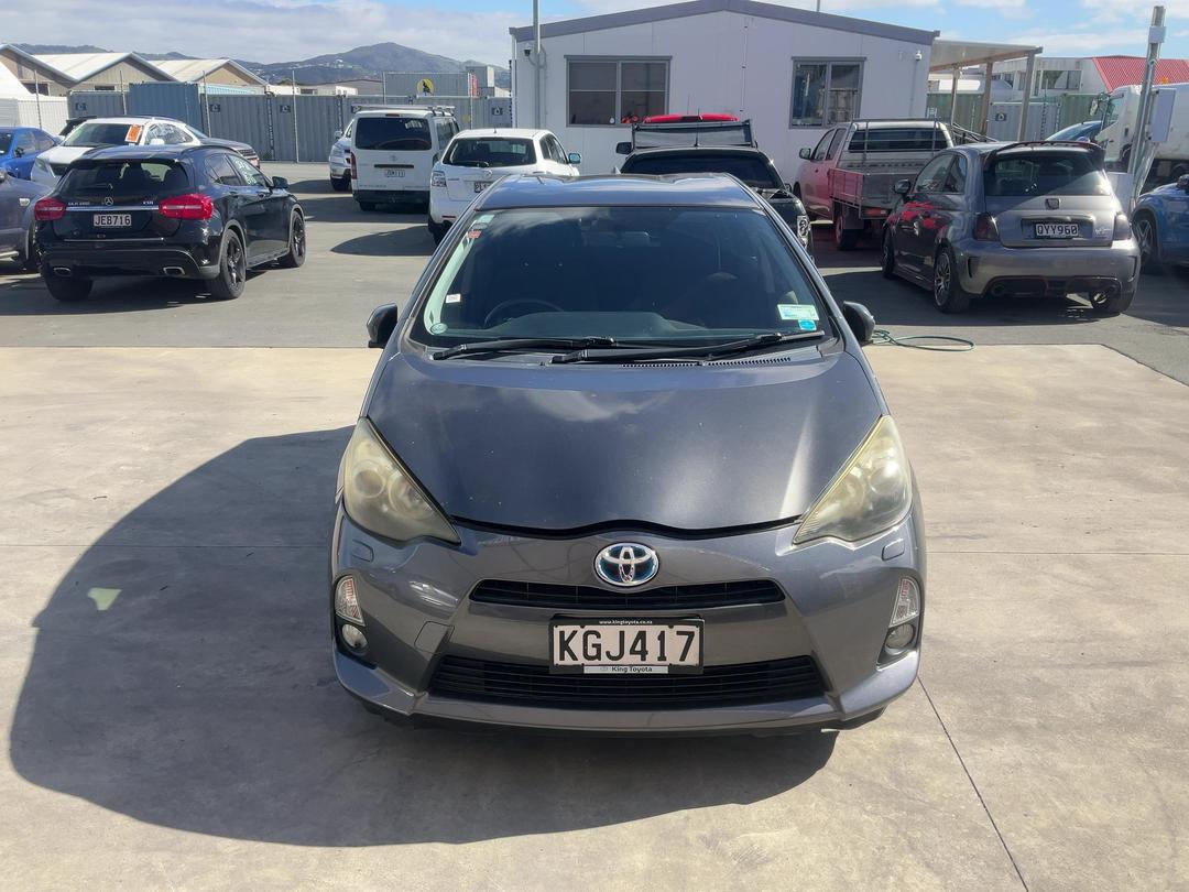 Photo '3' of Toyota Aqua