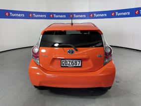 Photo '6' of Toyota Aqua