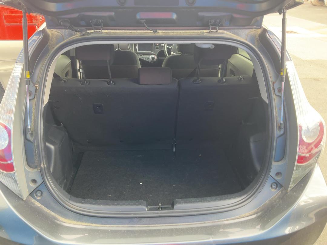 Photo '19' of Toyota Aqua Photo '19' of Toyota Aqua