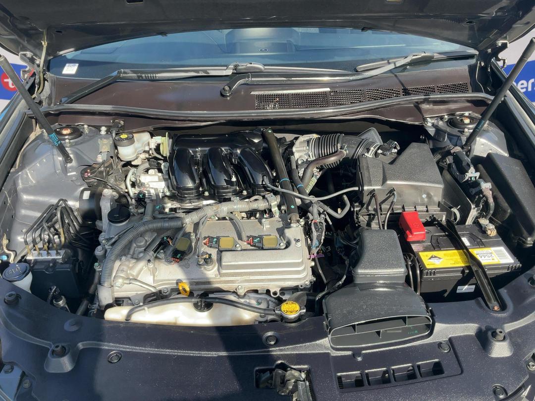 Photo '13' of Toyota Aurion