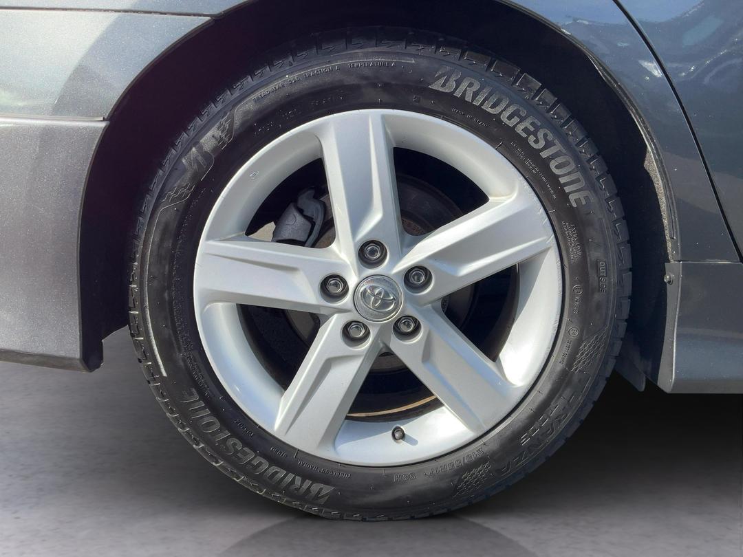 Photo '12' of Toyota Aurion