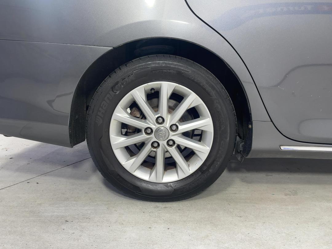 Photo '12' of Toyota Aurion