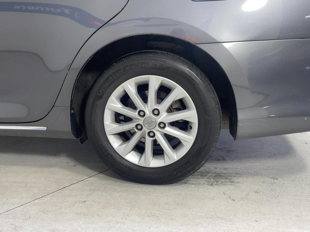 Photo '11' of Toyota Aurion