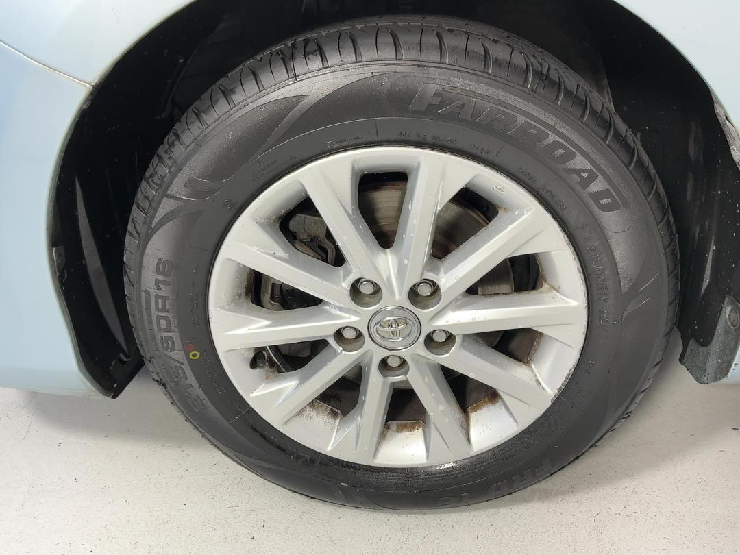 Photo '10' of Toyota Aurion