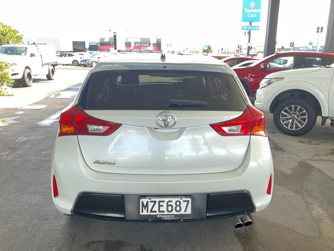 Photo '9' of Toyota Auris