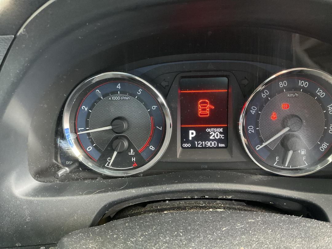 Photo '16' of Toyota Auris