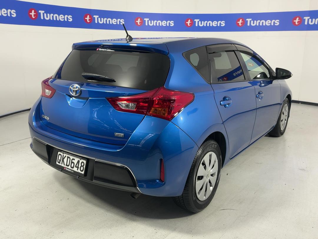 Photo '7' of Toyota Auris