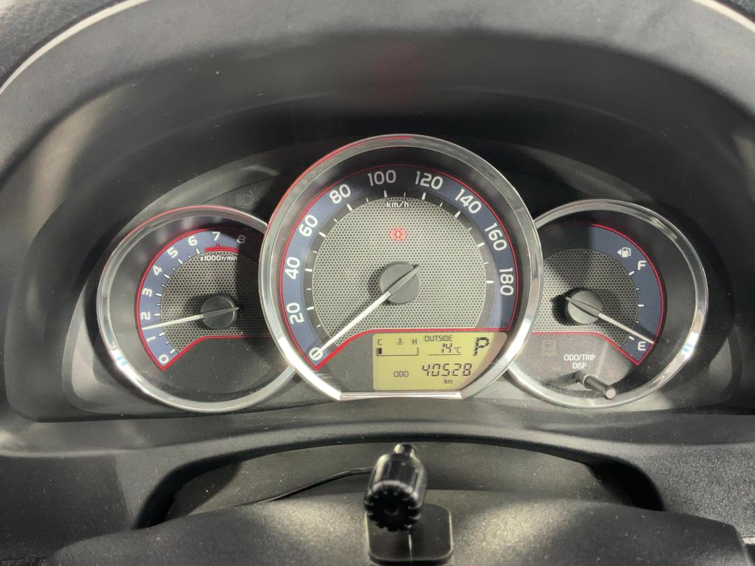 Photo '21' of Toyota Auris