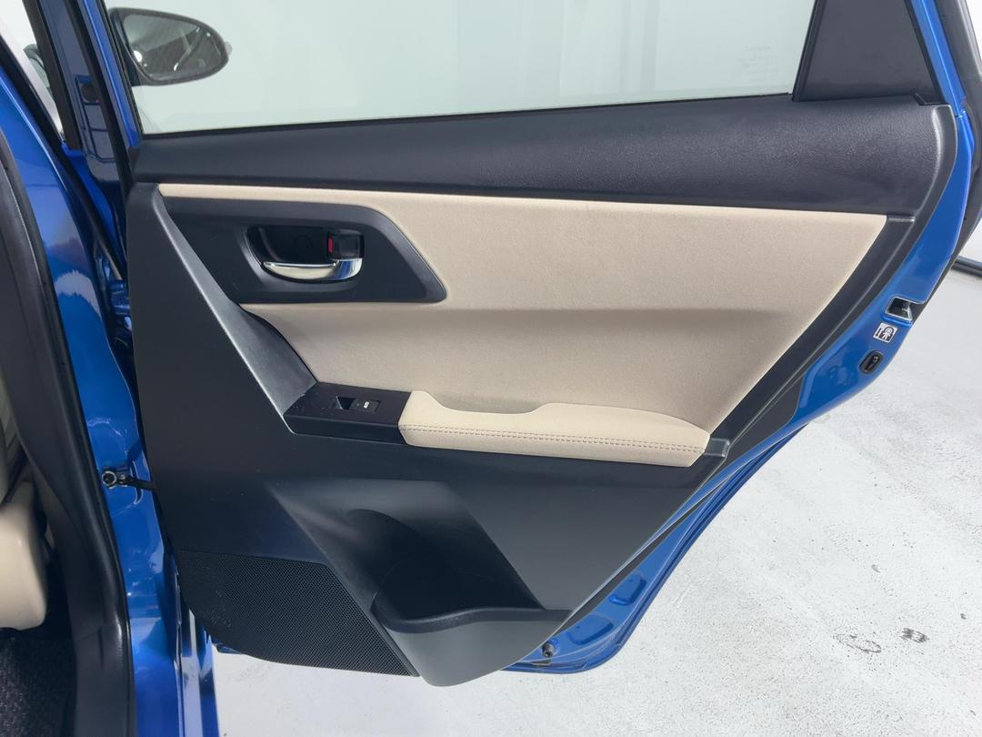 Photo '19' of Toyota Auris