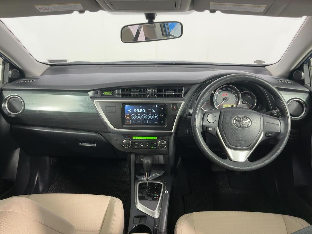 Photo '17' of Toyota Auris