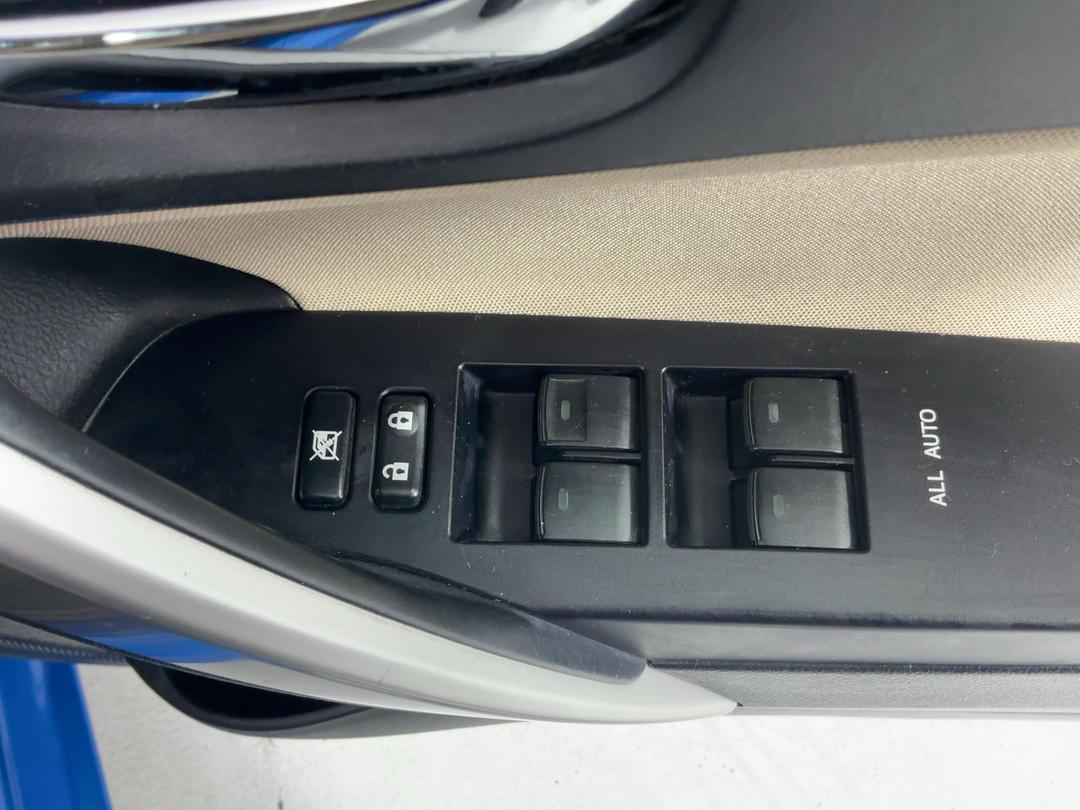 Photo '23' of Toyota Auris