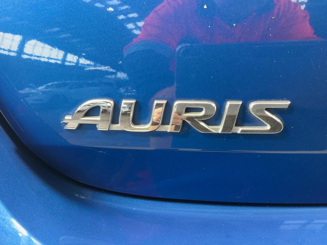 Photo '27' of Toyota Auris