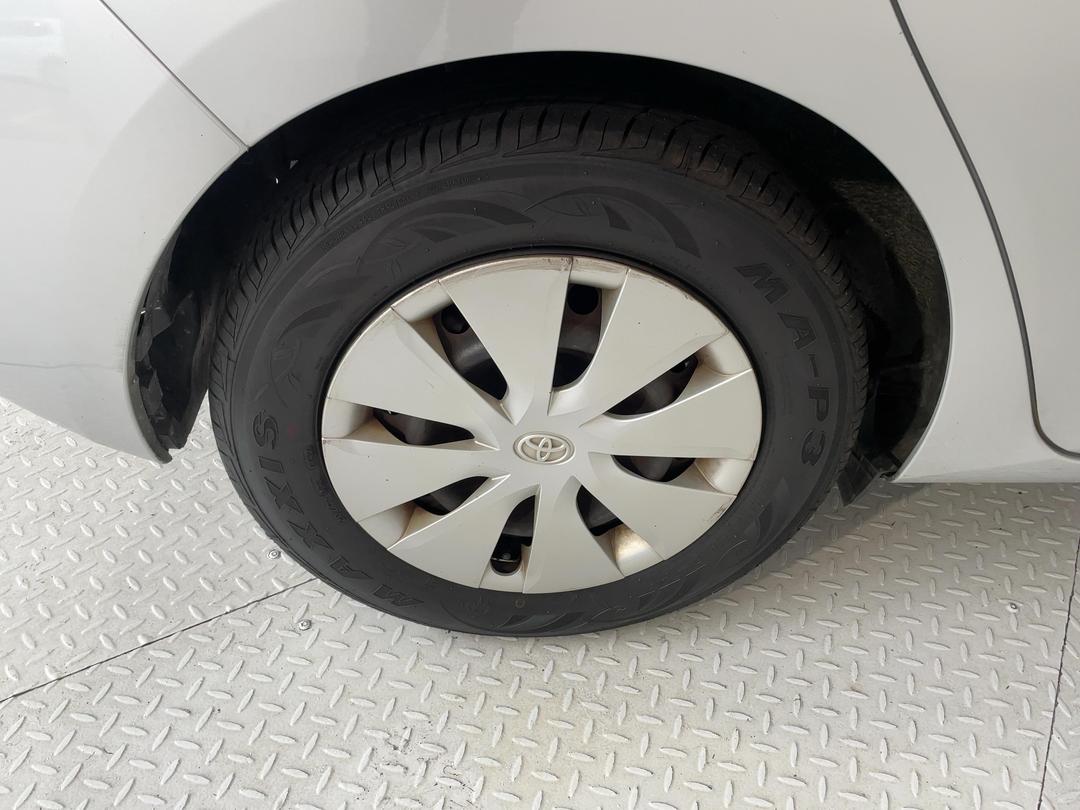 Photo '12' of Toyota Auris