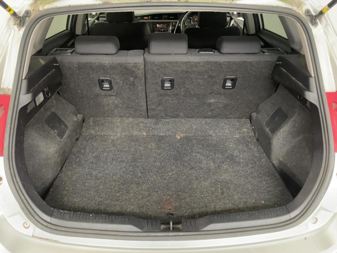 Photo '14' of Toyota Auris