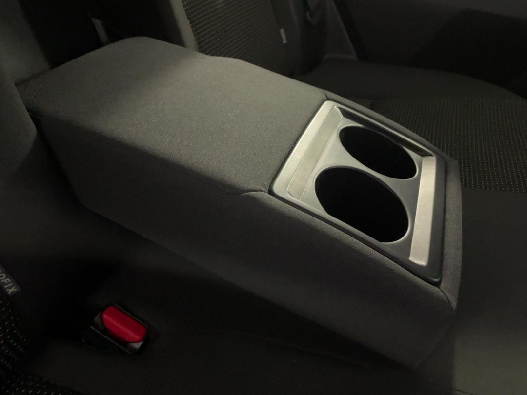 Photo '23' of Toyota Auris