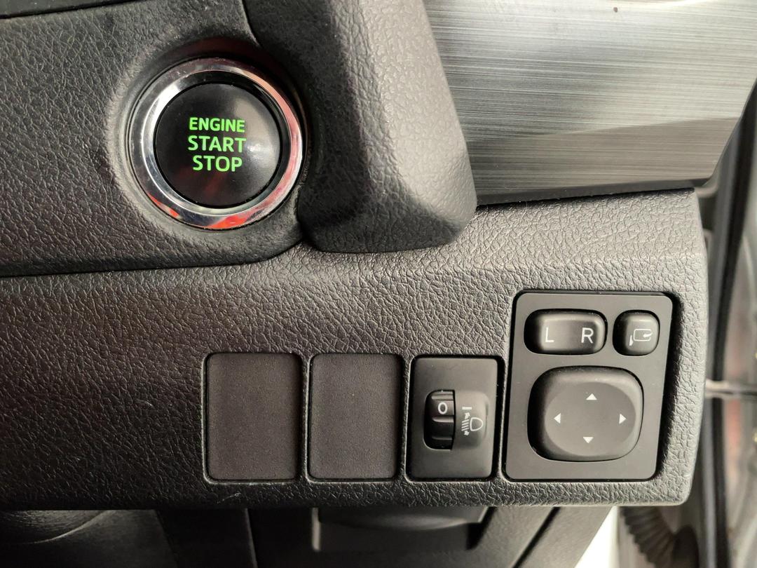 Photo '25' of Toyota Auris