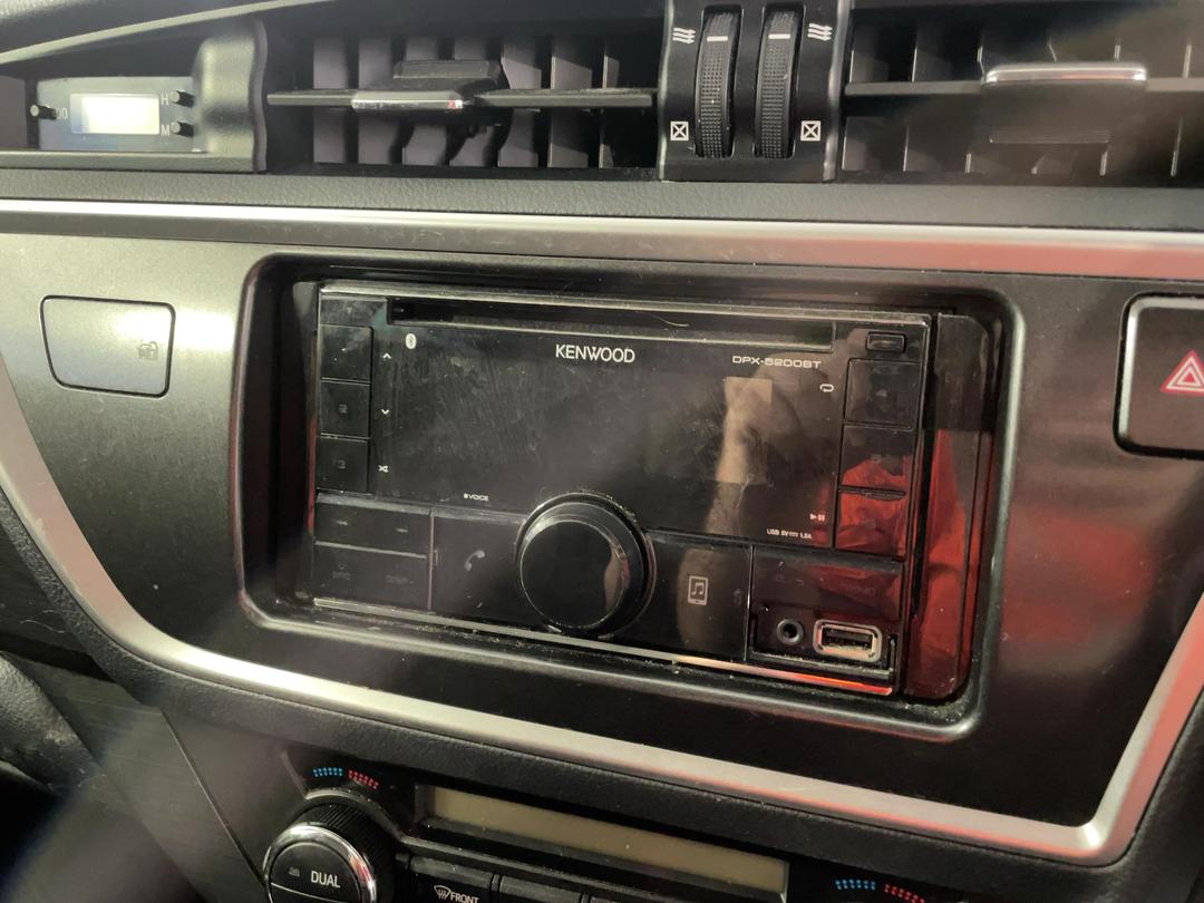 Photo '28' of Toyota Auris