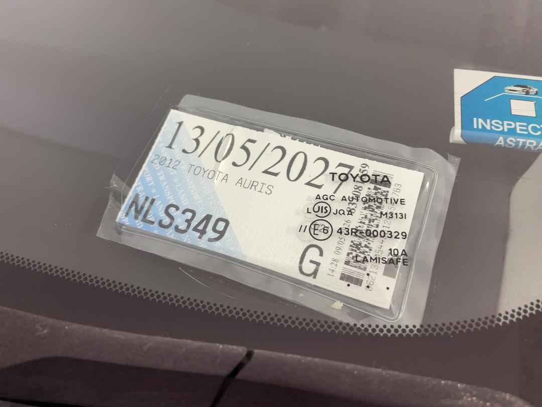 Photo '33' of Toyota Auris