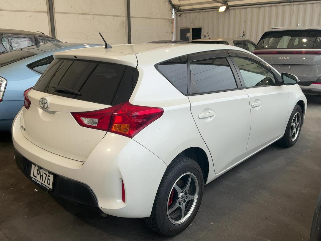 Photo '8' of Toyota Auris Photo '8' of Toyota Auris