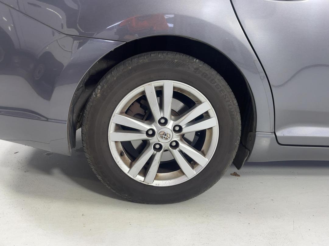 Photo '12' of Toyota Avensis