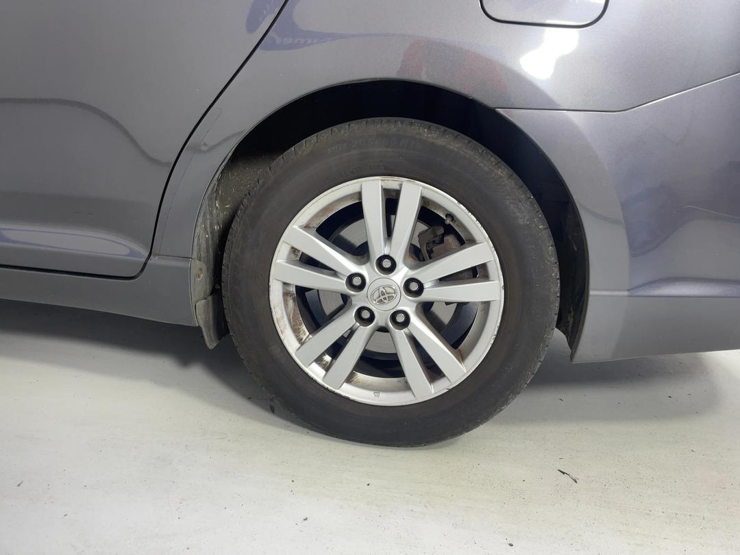 Photo '11' of Toyota Avensis