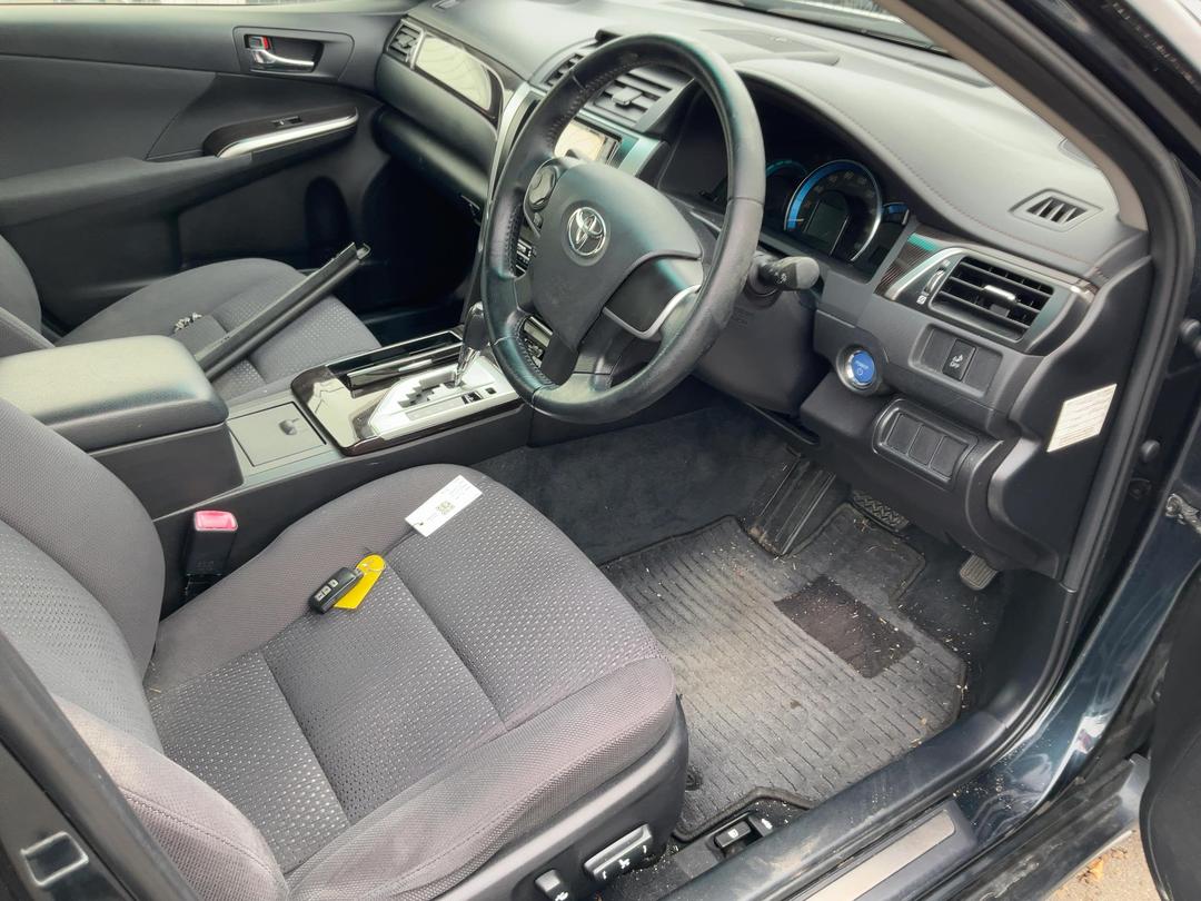 Photo '12' of Toyota Camry