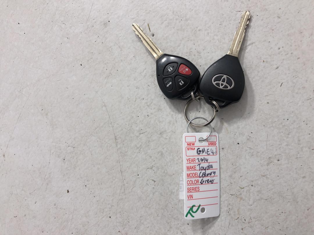 Photo '22' of Toyota Camry