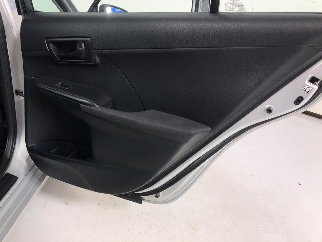 Photo '19' of Toyota Camry