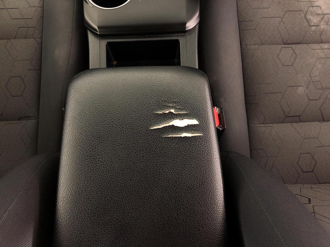 Photo '23' of Toyota Camry