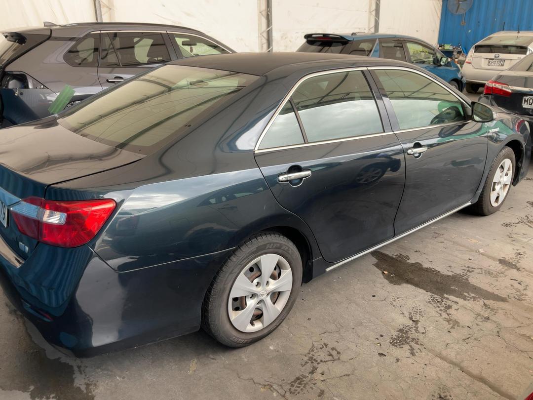 Photo '4' of Toyota Camry Hybrid