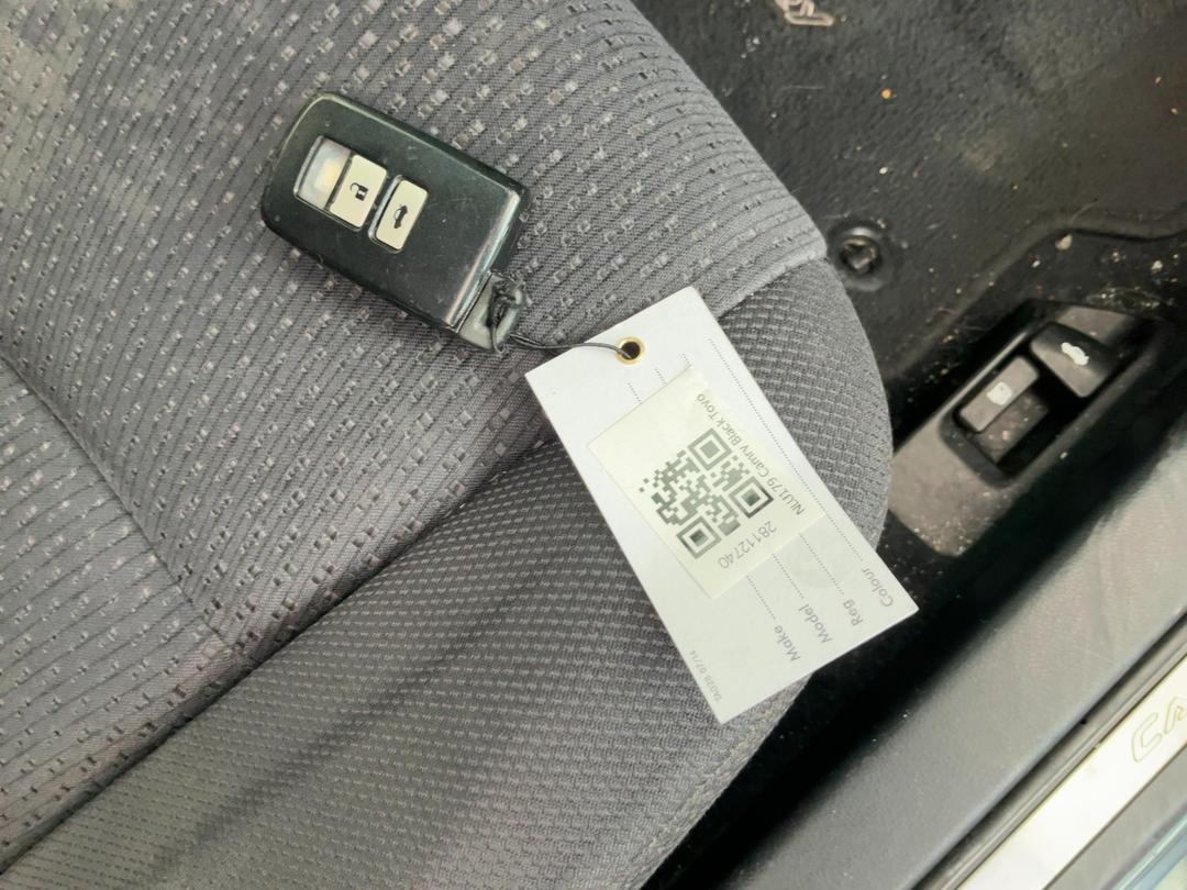 Photo '9' of Toyota Camry Hybrid