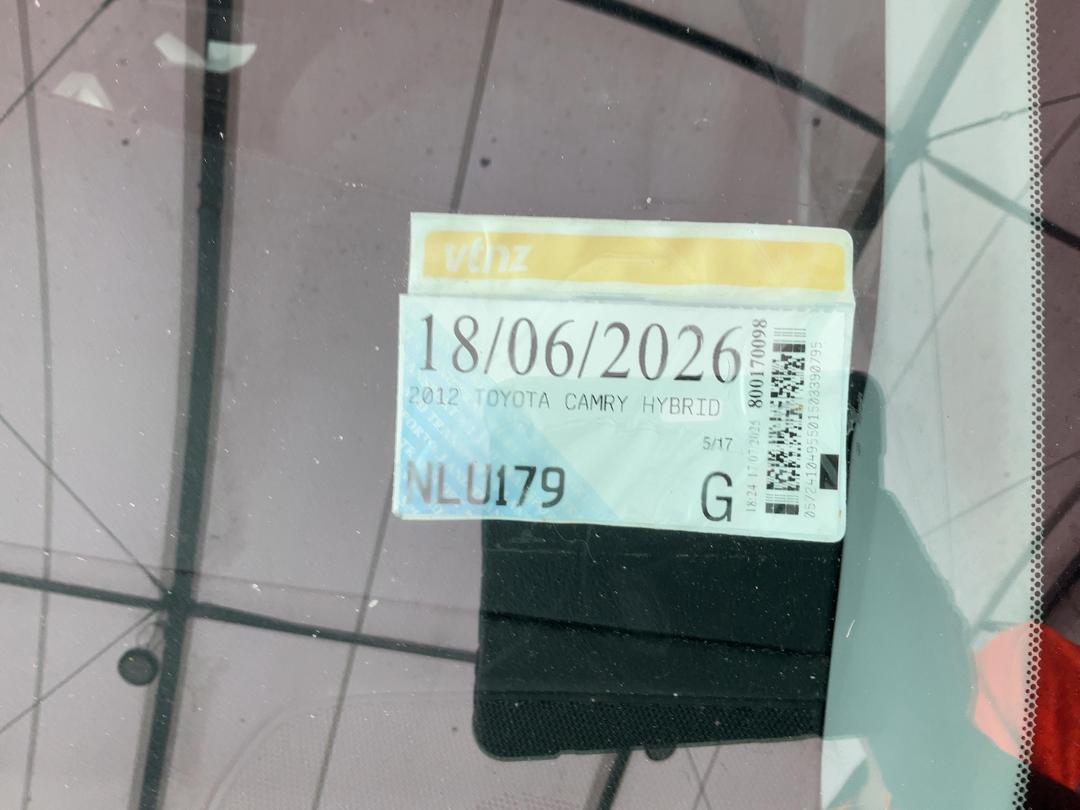 Photo '10' of Toyota Camry Hybrid