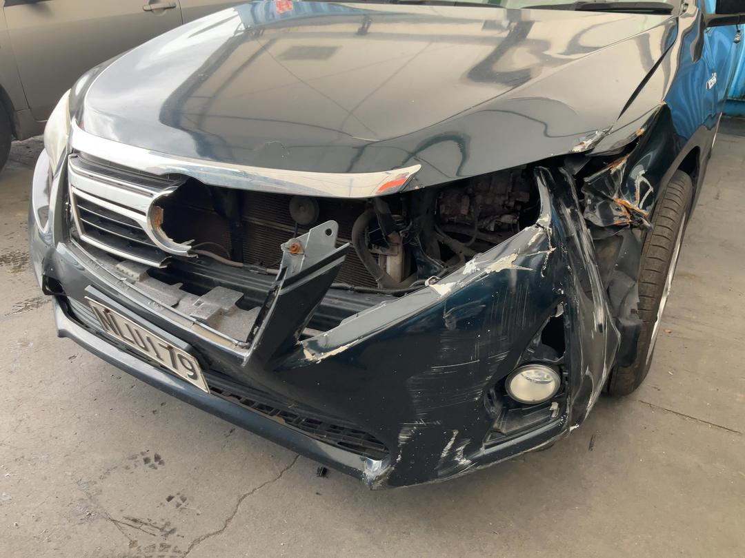 Photo '16' of Toyota Camry Hybrid