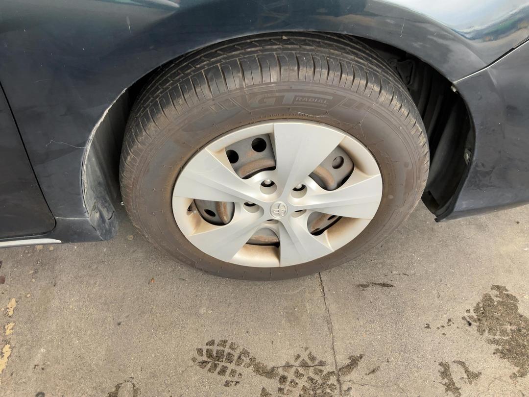 Photo '27' of Toyota Camry Hybrid