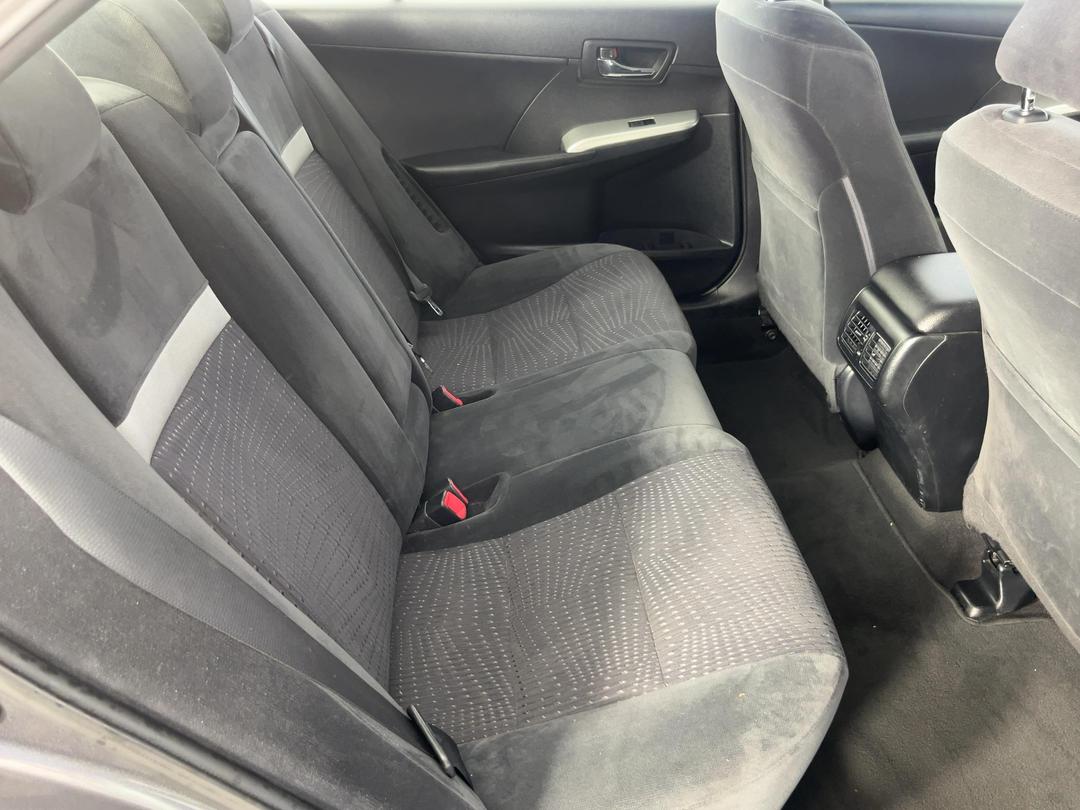 Photo '20' of Toyota Camry