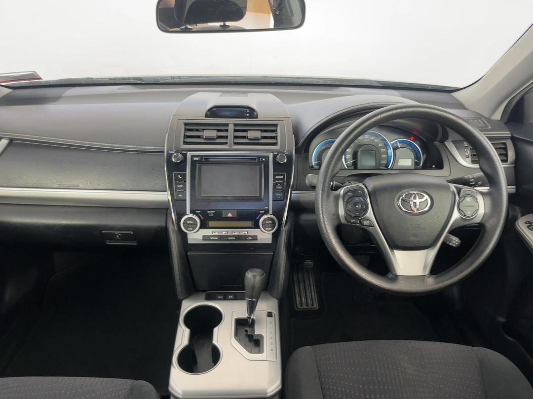 Photo '17' of Toyota Camry