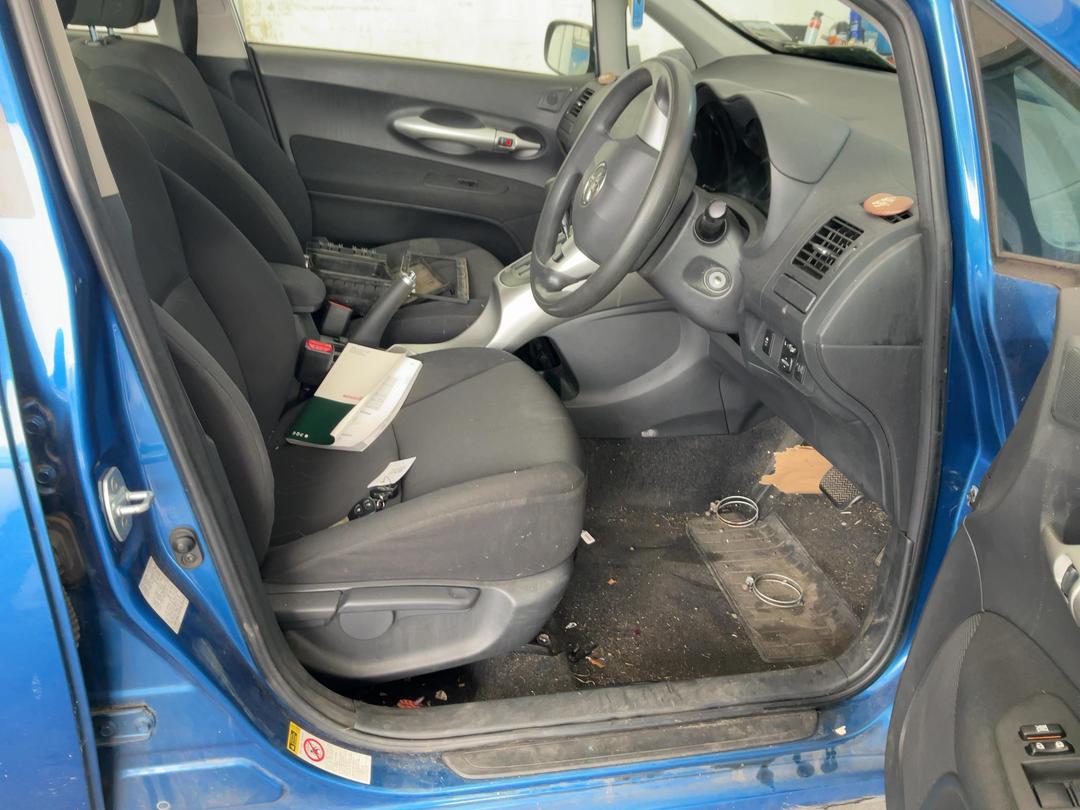 Photo '19' of Toyota Corolla GX