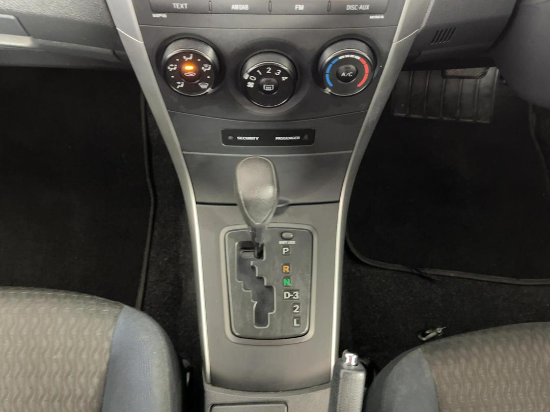 Photo '16' of Toyota Corolla GX Photo '16' of Toyota Corolla GX