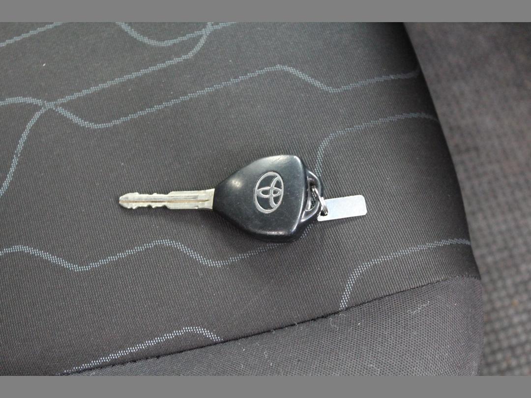 Photo '17' of Toyota Corolla GX Photo '17' of Toyota Corolla GX