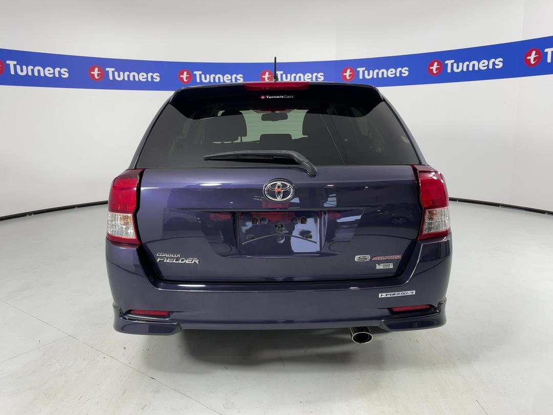 Photo '6' of Toyota Corolla Fielder