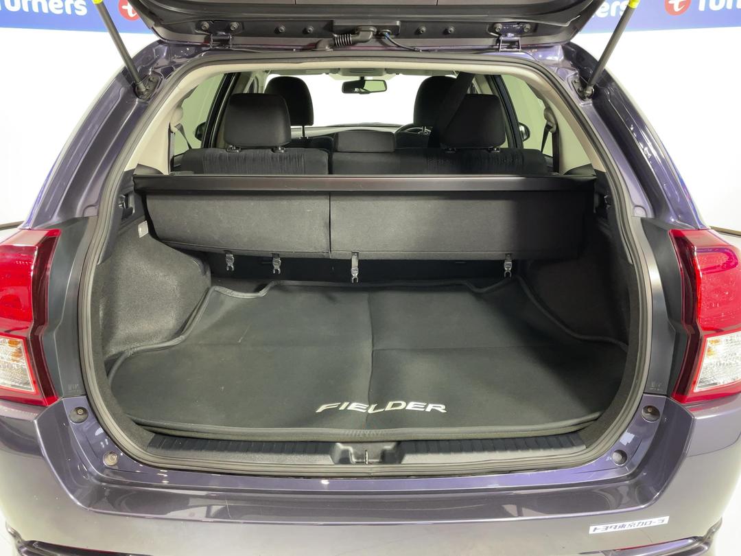 Photo '14' of Toyota Corolla Fielder