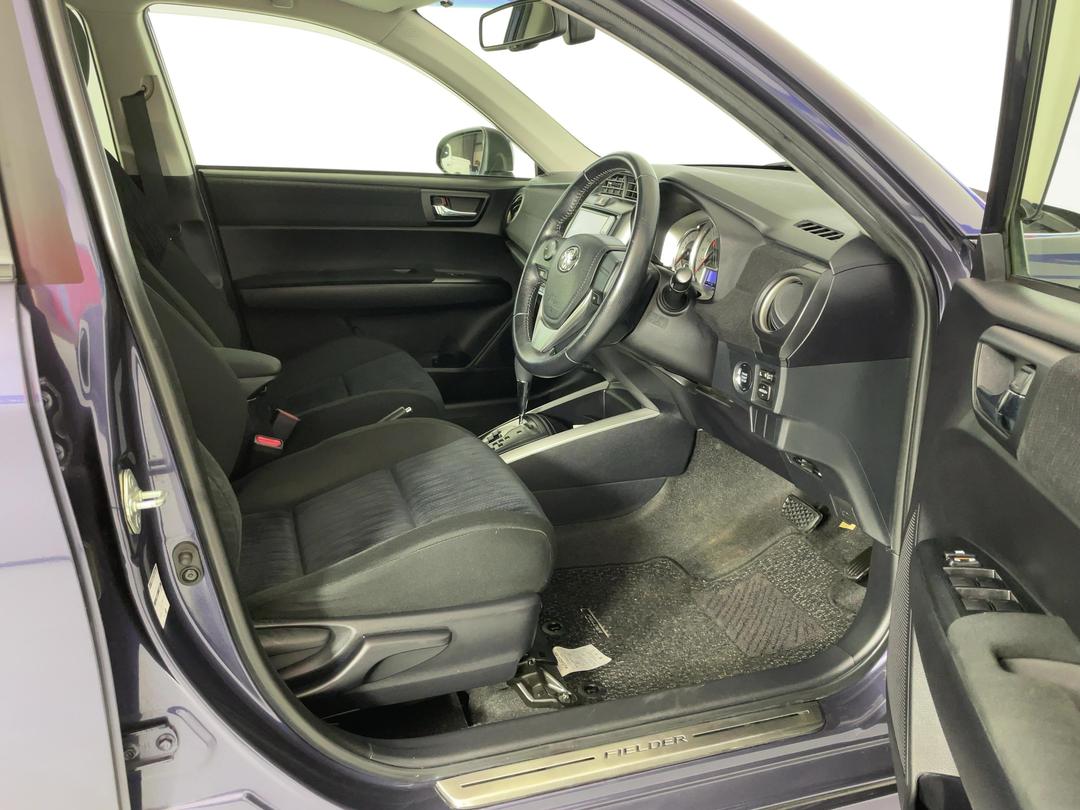 Photo '16' of Toyota Corolla Fielder